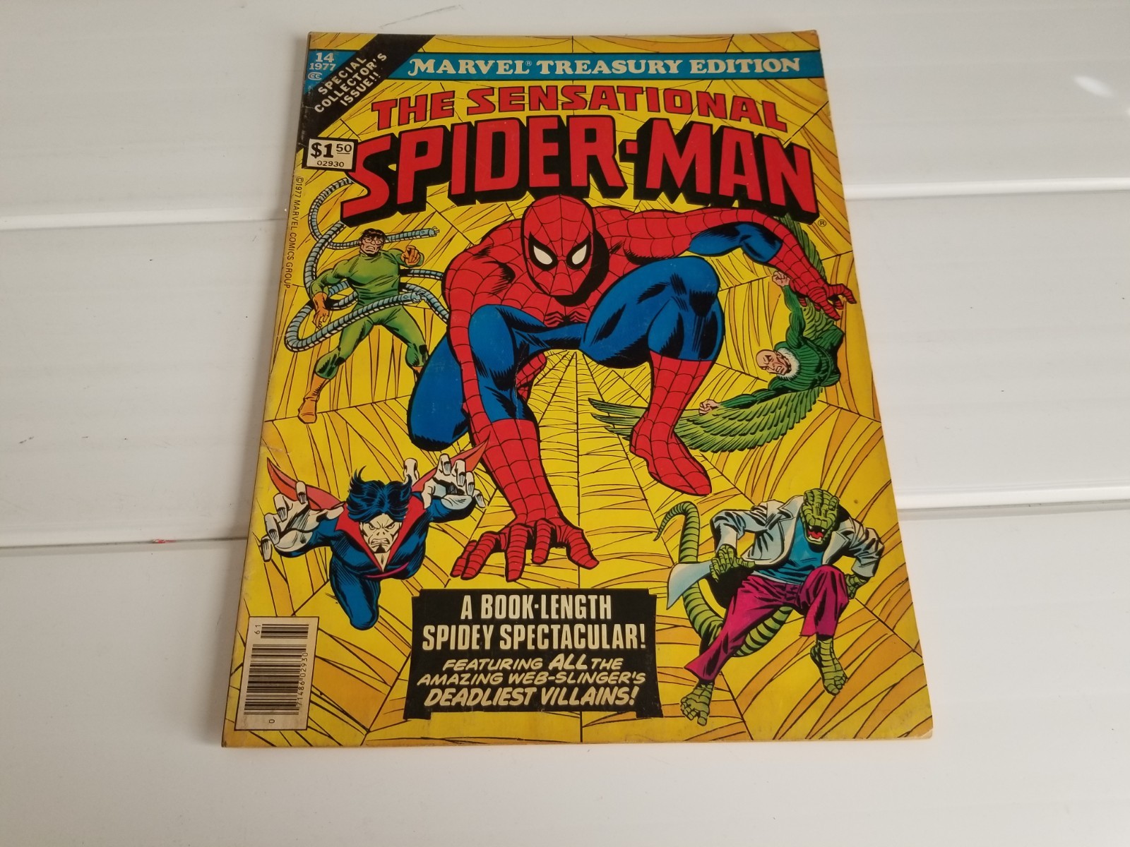 DC MARVEL COMIC #14 1977 THE SENSATIONAL SPIDER MAN OVERSIZED COMIC -LA
