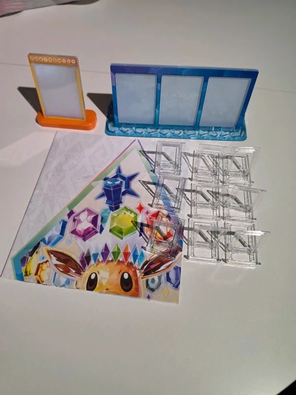 Pokémon-Kartenhalter Set + Poster