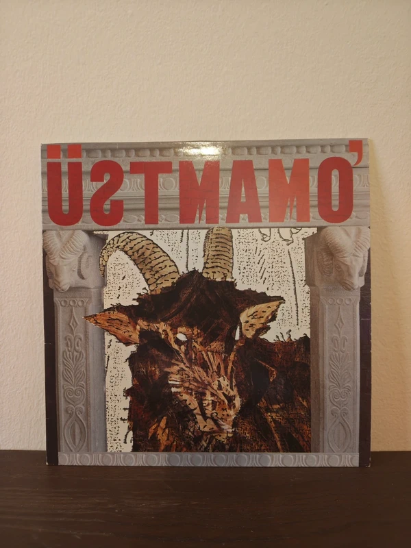 Üstmamò vinile
