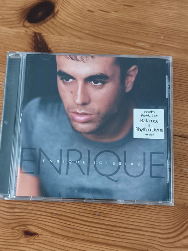 CD de Enrique iglesias