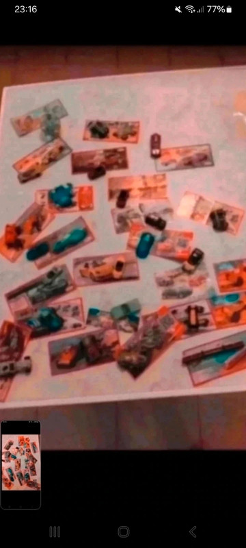 Kinder surprise petits véhicules roulants +Bpz