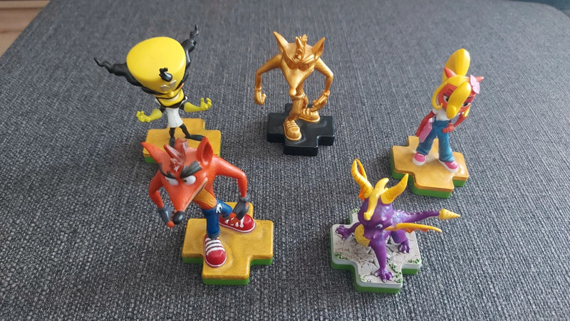 Set Figuras Totaku( Crash&Spyro) 5pcs