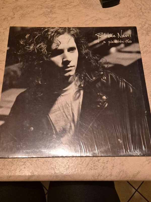 Vinile LP Robbie Nevil - A Place Like This (1988) - Con Cellophane - Stampa ITA