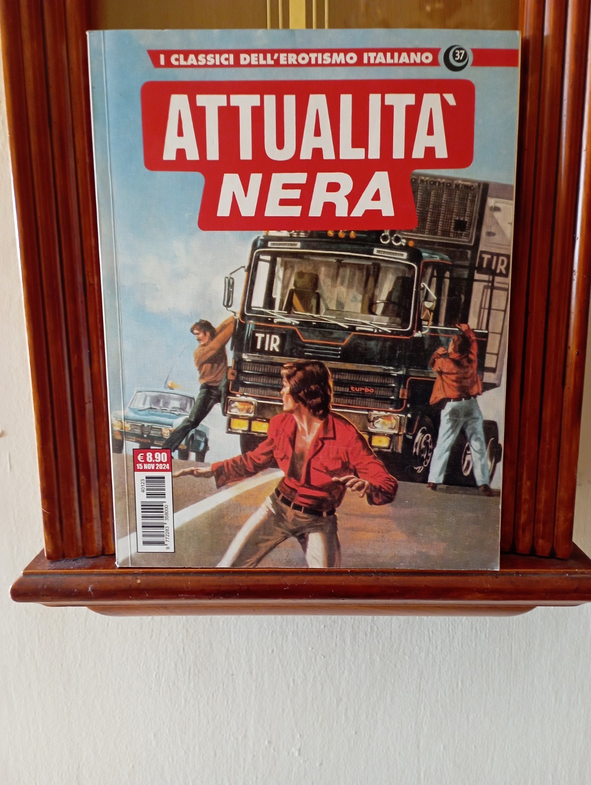 Editoriale Cosmo I Classici dell'Erotismo Italiano 37 Attualità Nera