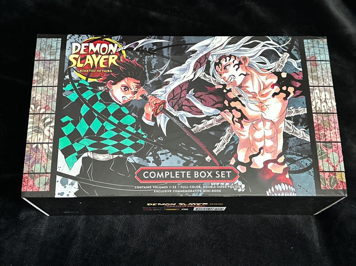 Demon Slayer: Kimetsu no Yaiba cofanetto completo con poster e libretto