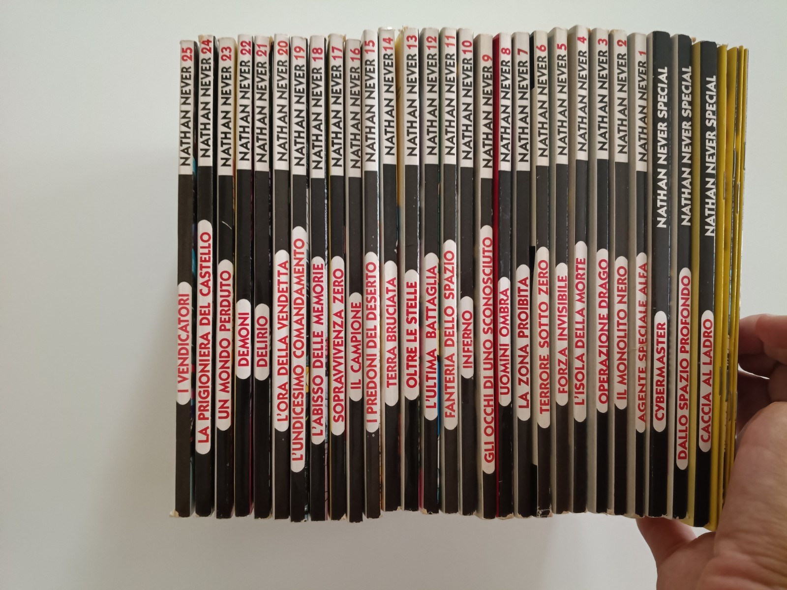 Lotto di fumetti originali di Nathan Never, dall 1-25 con i primi 3 speciali