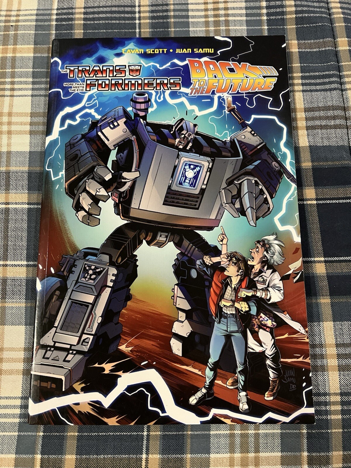 Transformers Ritorno al Futuro TPB Graphic Novel IDW Comics