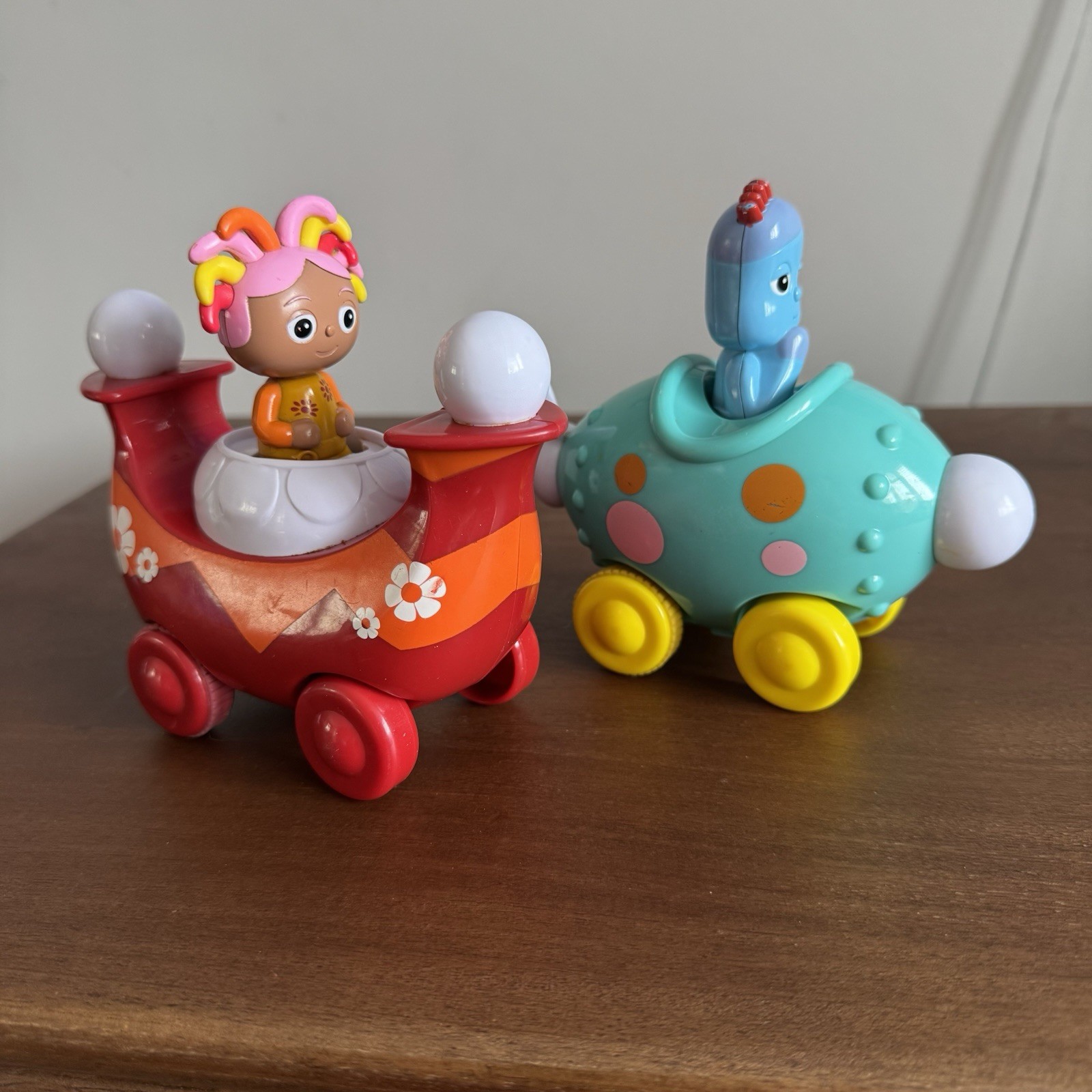 Nel giardino notturno 2x ponk mignolo push down & go auto iggle maialino upsy margherita ottime condizioni