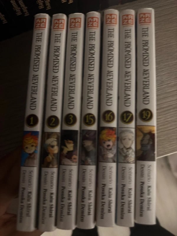 The Promised Neverland – Lot 7 mangas tomes 1, 2, 3, 15, 16, 17, 19