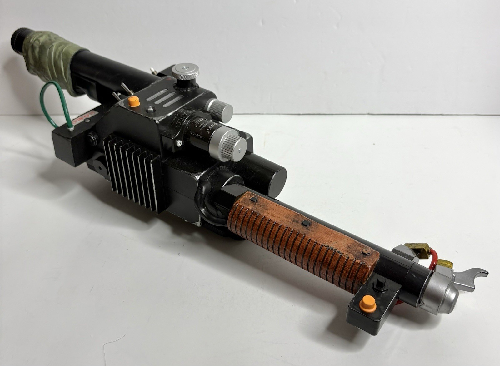 Hasbro Ghostbusters Plasma Series Spengler’s Neutrona Wand replica film