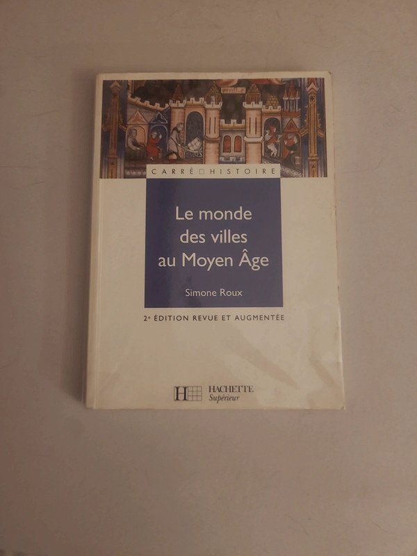 Le monde des villes au Moyen Age