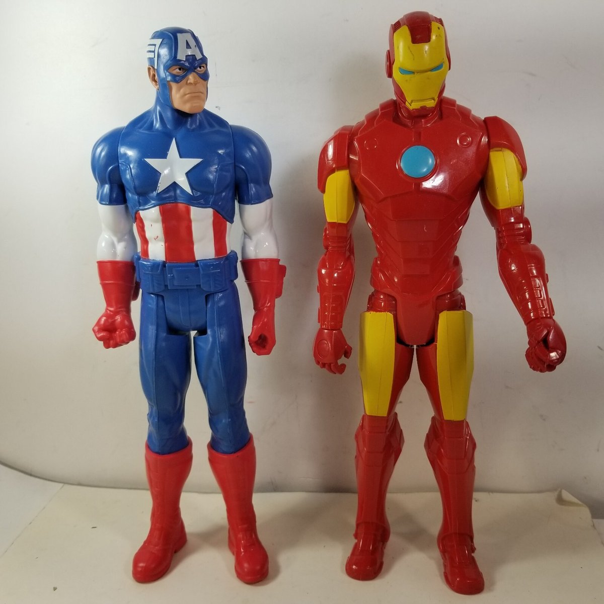 Personaggi Captain America & Iron Man 12" Marvel Avengers serie Titan Hero 2013