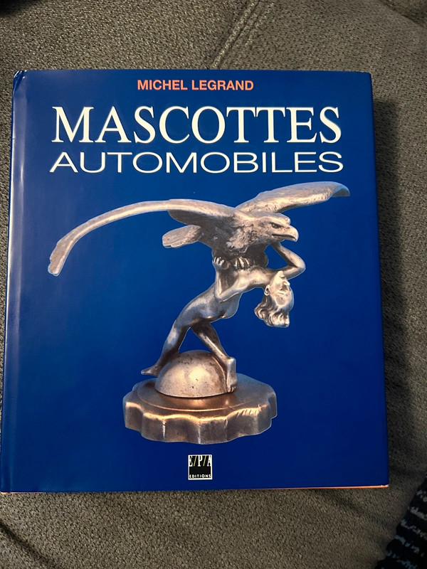 Mascottes automobiles proche du neuf