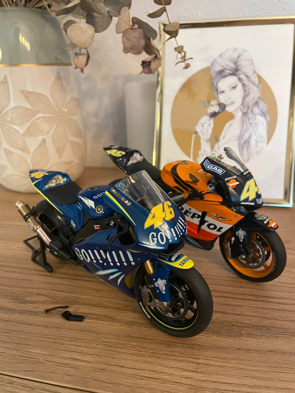 1:12 moto honda y Yamaha moto gp Valentino and Rossi