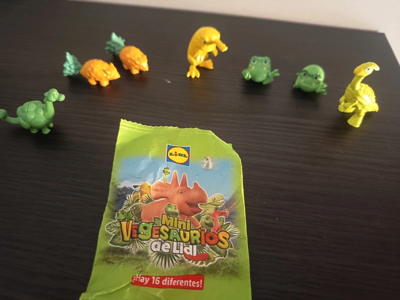 Coleccionables Mini Vegesaurios de Lidl lote 8€