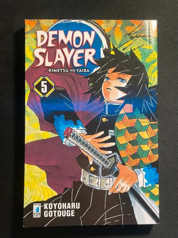 Demon Slayer - Kimetsu no Yaiba N. 5 (Star Comics)