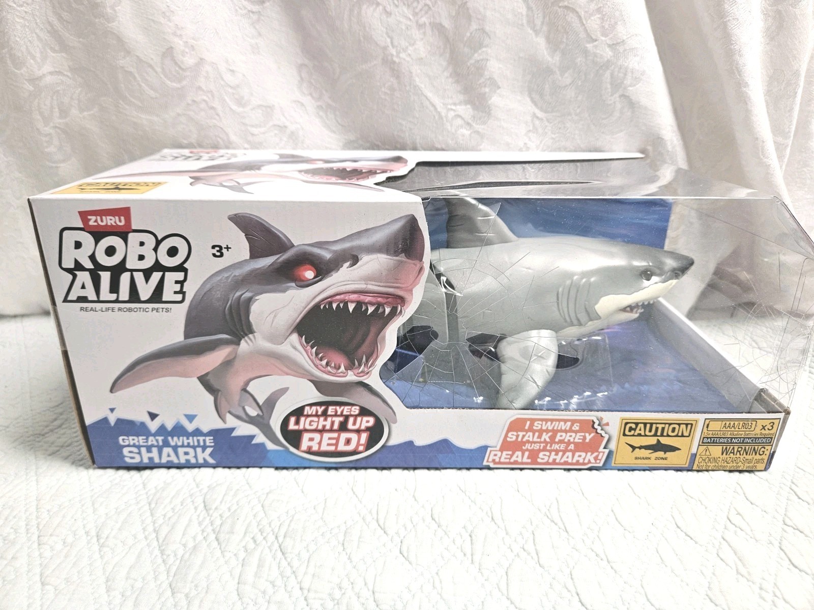 Robo Alive Shark Great White Robotic Swimming Shark Figure [Light Up Eyes!] NEW