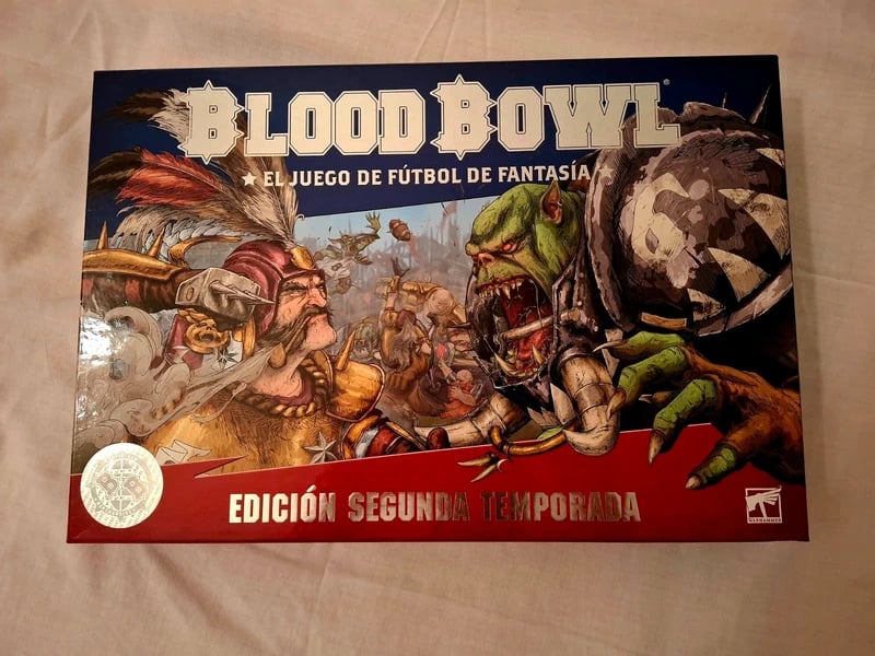 Blood Bowl – Base box with English rulebook, NEW sealed pitch (no miniatures)