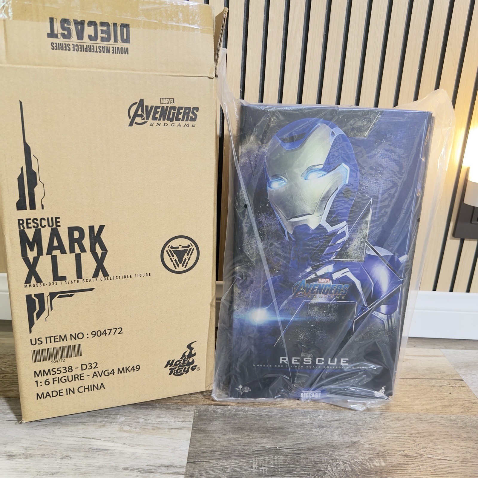 Hot Toys Rescue Avengers Endgame MMS538-D32 Modellino pressofuso.