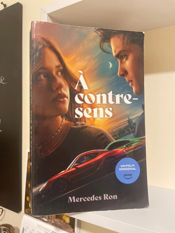 À contre sens