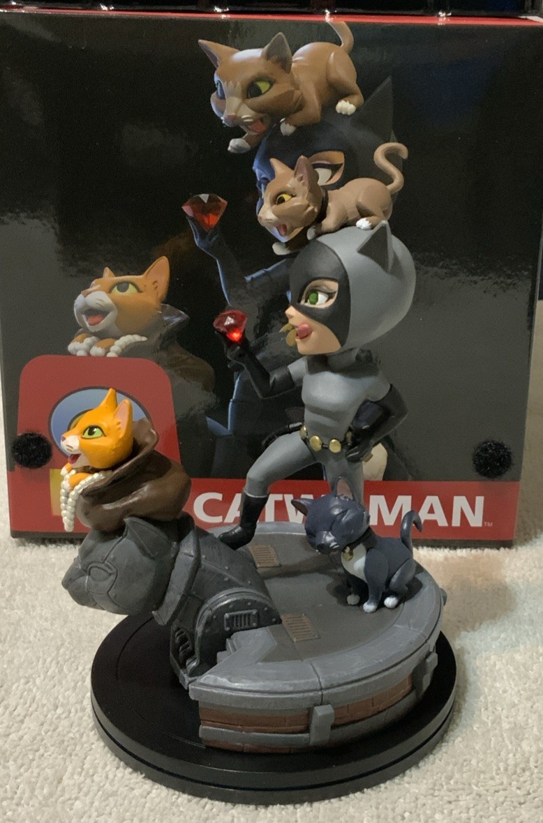 QMX CATWOMAN Q-FIG ELITE #89 BATMAN LA SERIE ANIMATA BTAS PERSONAGGIO PVC