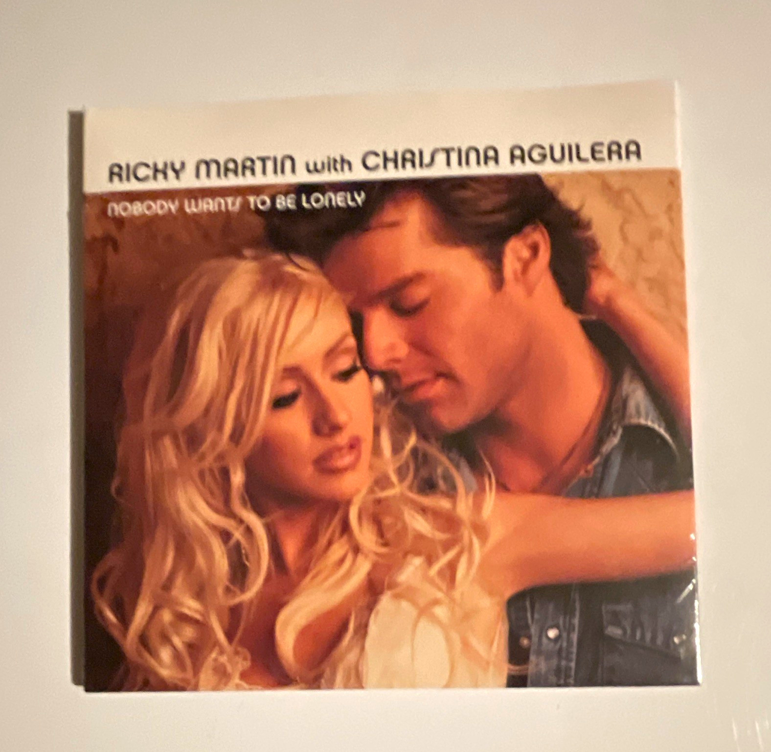 Ricky Martin feat. Christina Aguilera Nobody Wants to Be Lonely CD Single 2001