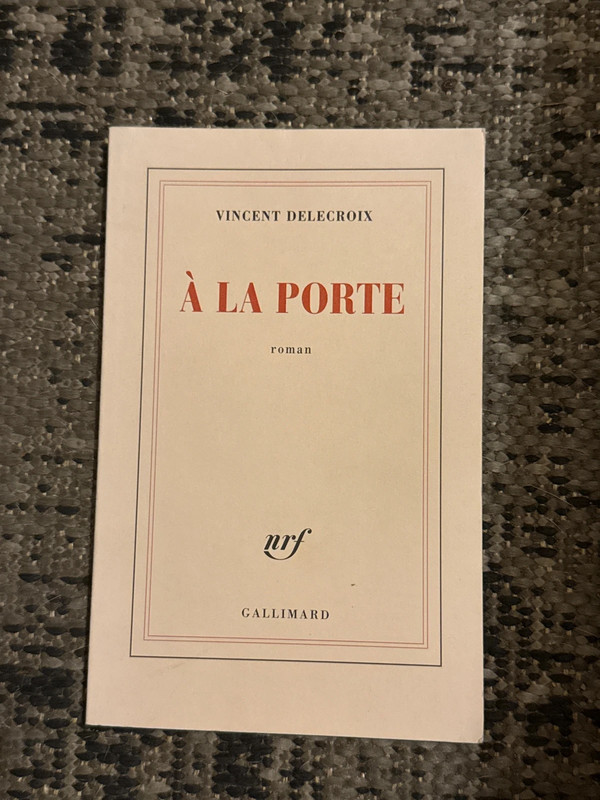 À la porte