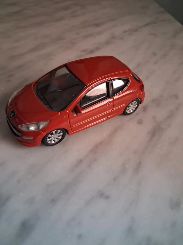 Peugeot 207  1/43