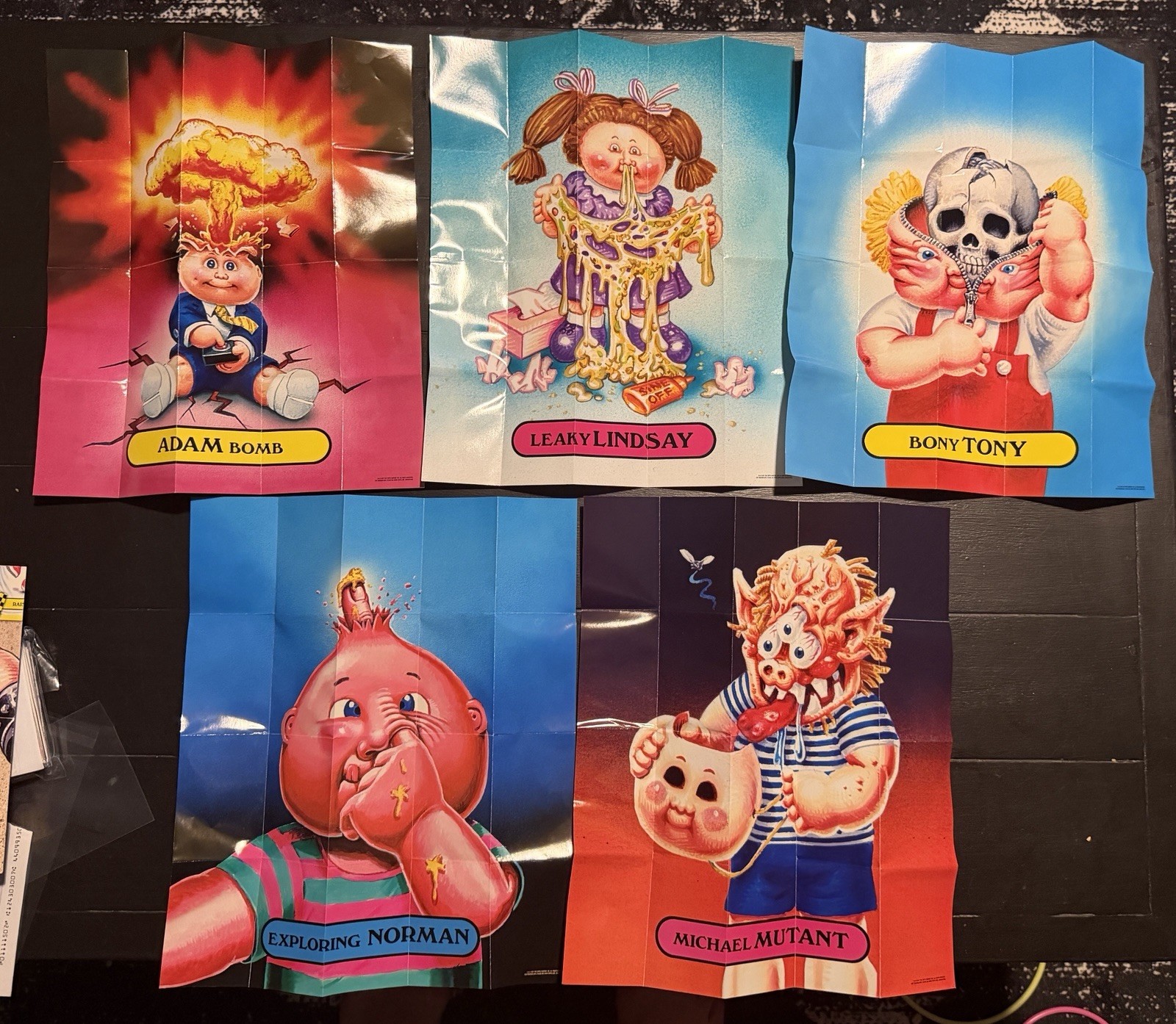 2011 GARBAGE PAIL KIDS FLASHBACK 2 SET POSTER COMPLETO 5/5 RARO Adam Bomb