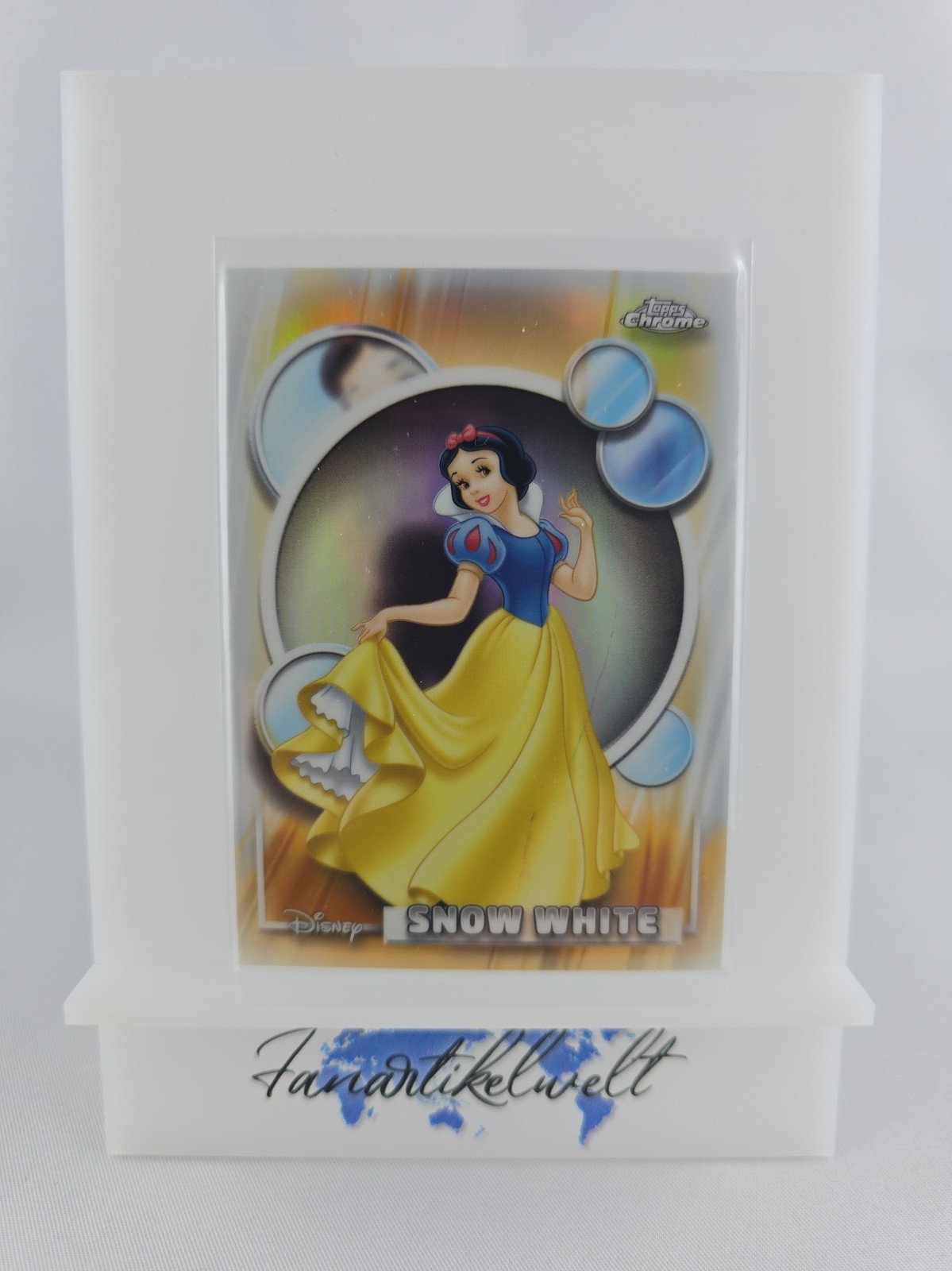 Snow White 2026 Topps Chrome Disney Base Refractor #1 Scheda Trading Non Sport