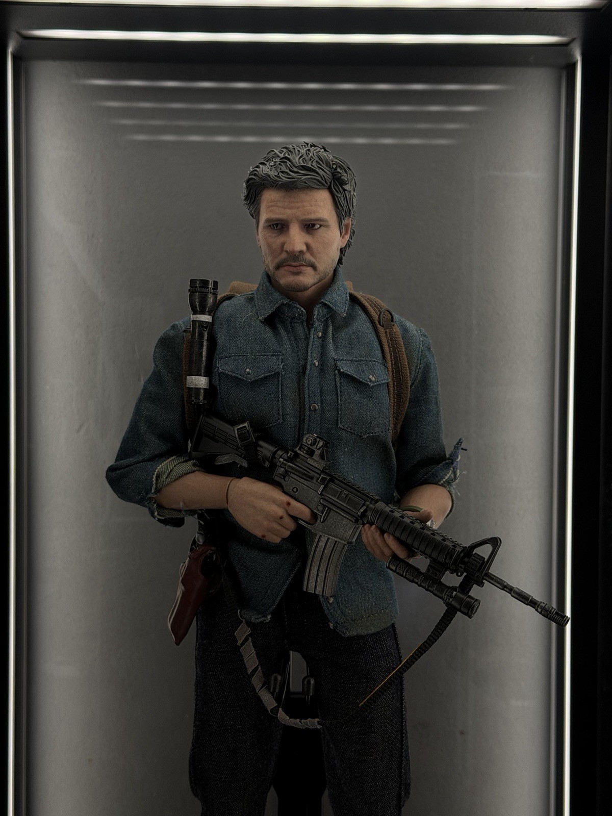 Hot Toys The Last Of Us Joel Miller 1/6 Figure TMS160 - OTTIME CONDIZIONI 