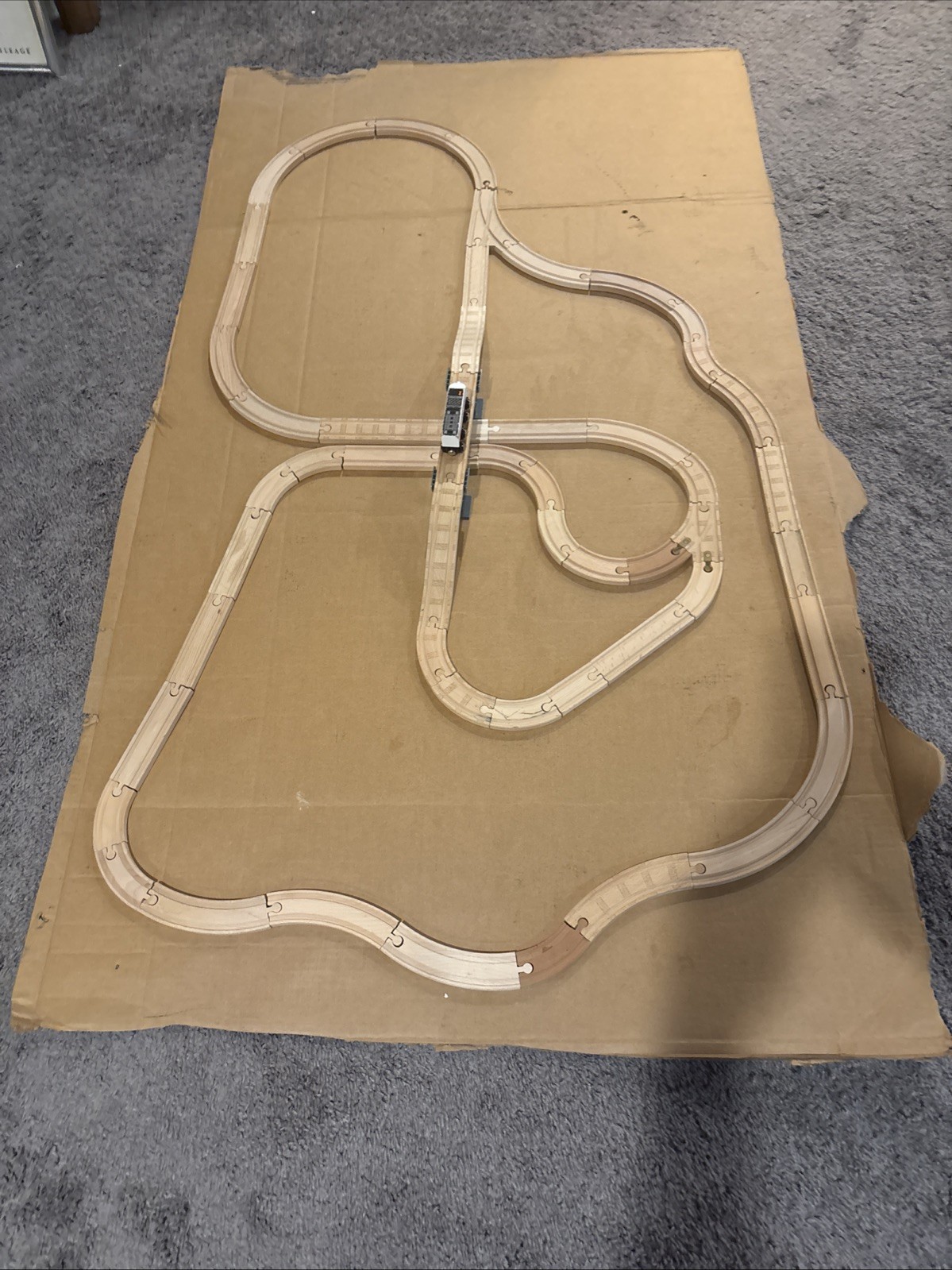 Layout binario treno in legno Thomas And Friends con 2 supporti, divisori, rampe
