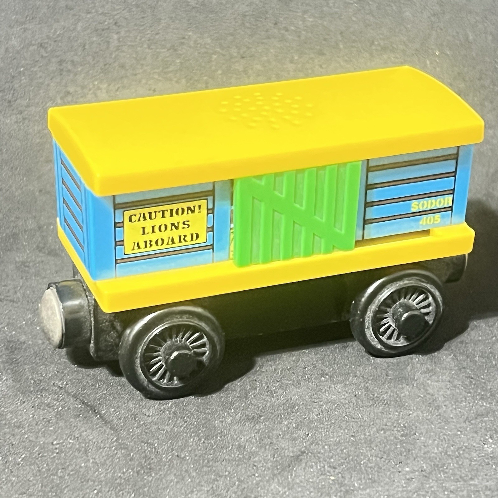 Lion Car Ruggente Treno Suono Thomas & Friends Il Serbatoio Motore Ferrovia in Legno D1