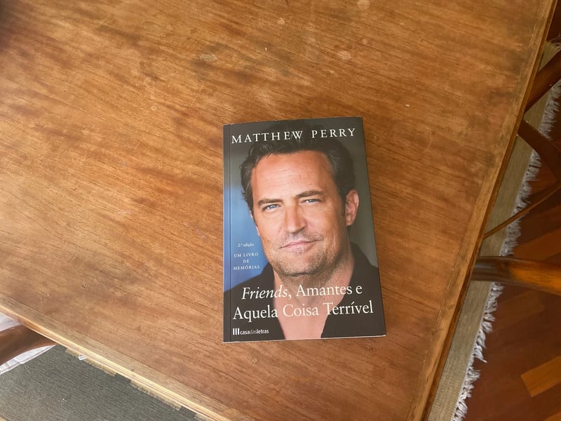 Livro do Matthew Perry ator da série Friends