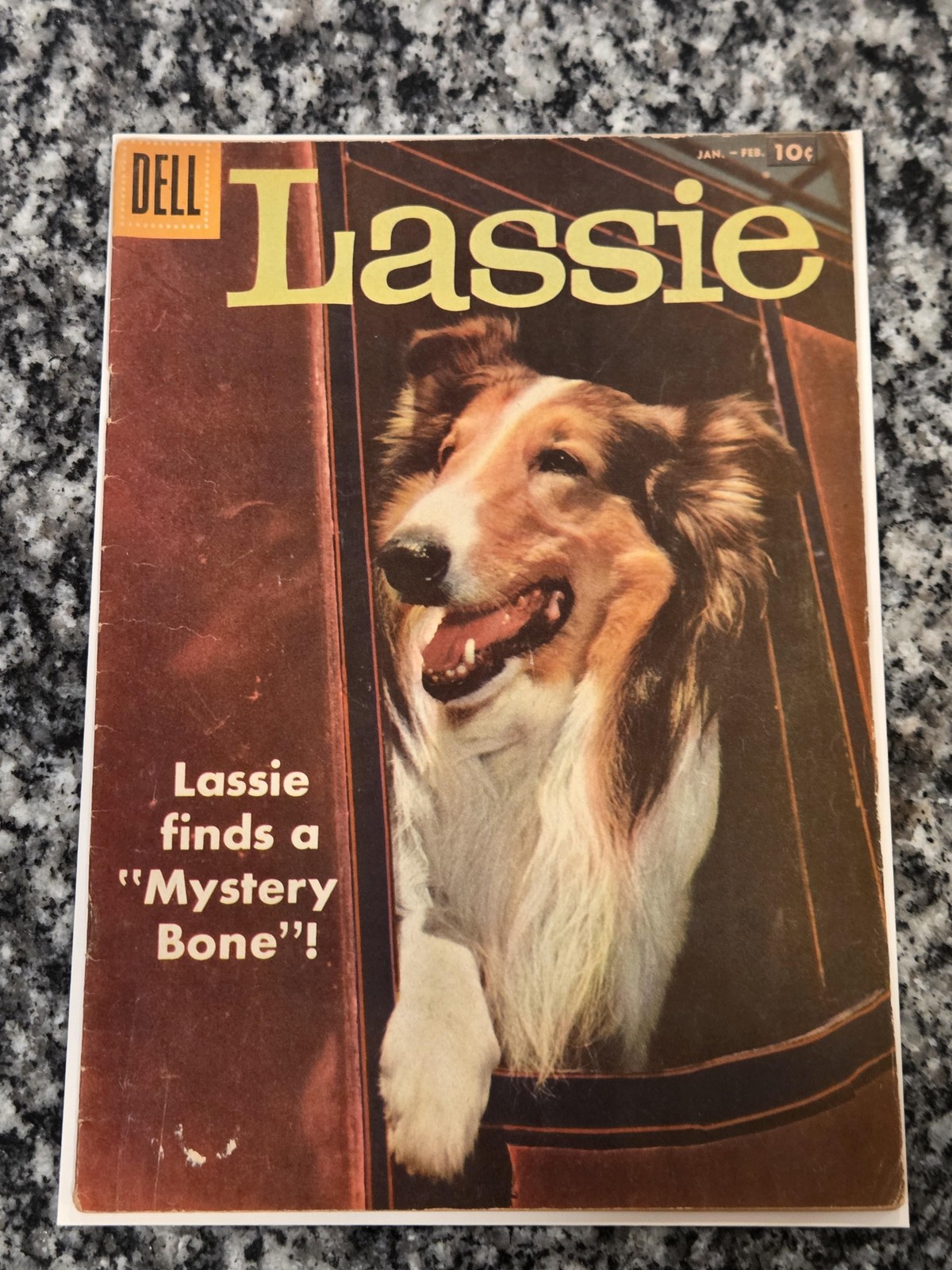 Vintage Dell Lassie fumetto Lassie trova un osso misterioso TV numero singolo colore