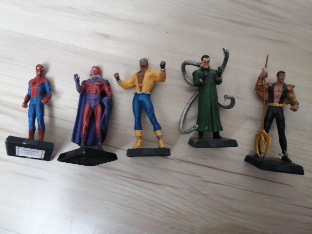Marvel lot 5 figurine en plomb Spiderman + Magneto + Luke Cage + Octopus + Namor