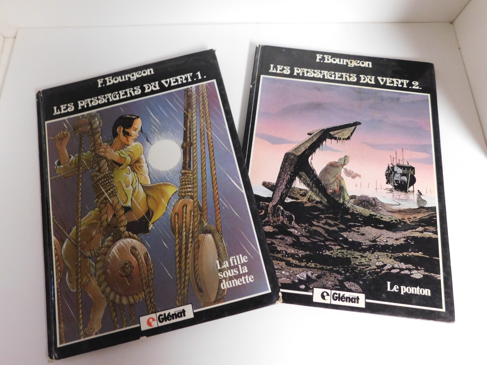 Lot de 2 Bandes déssinées "Les Passagers du Vent" volume 1 et 2
