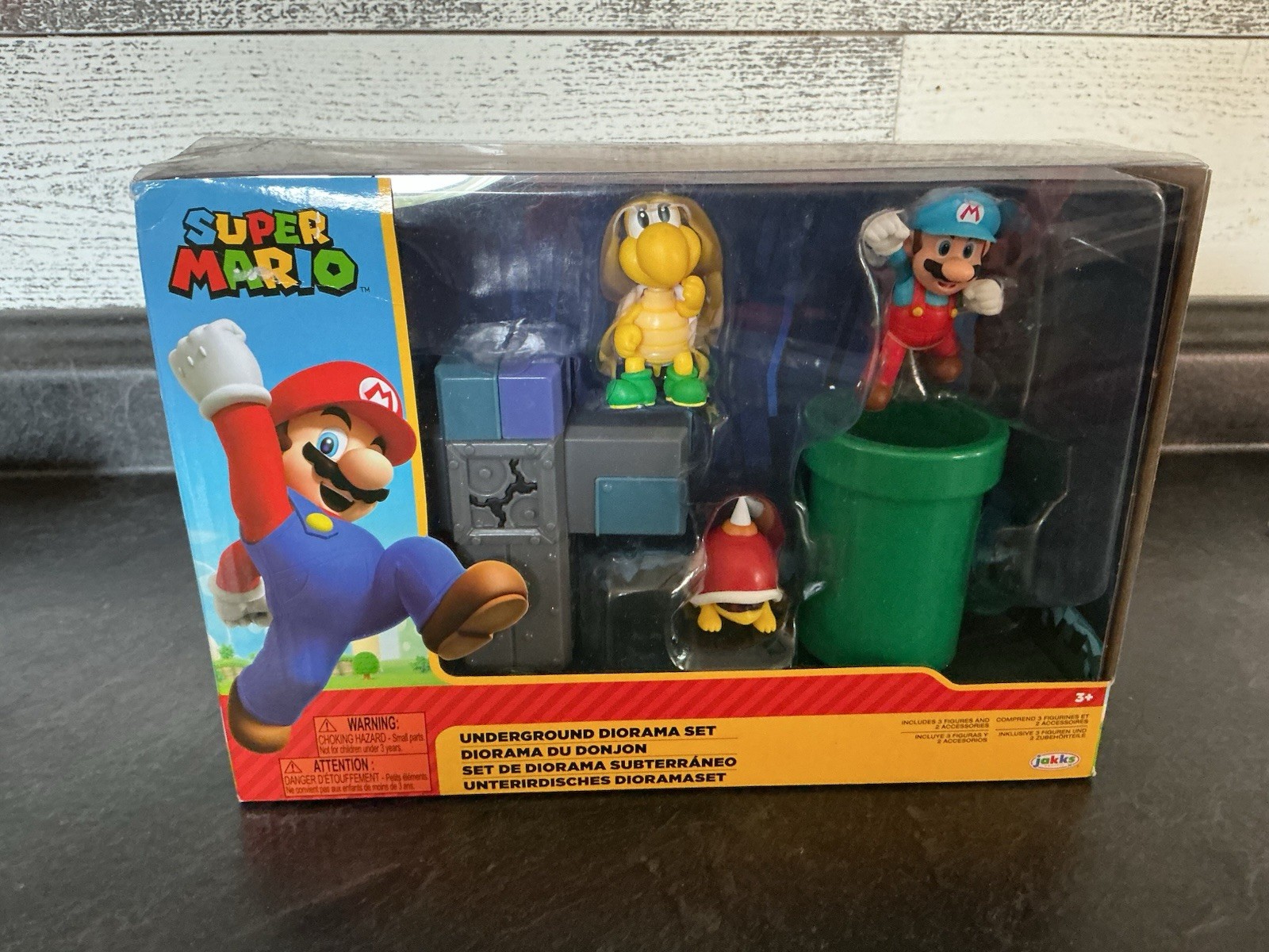 Jakks Pacific Super Mario Underground Diorama Set With 3 Figures & 2 Accessories