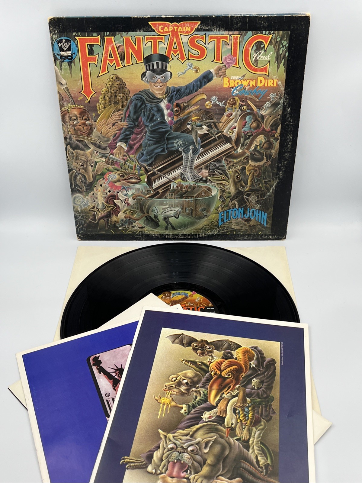 1975 Captain Fantastic &…Cowboy Elton John 12” Vinyl LP MCA-2142 Booklets Poster