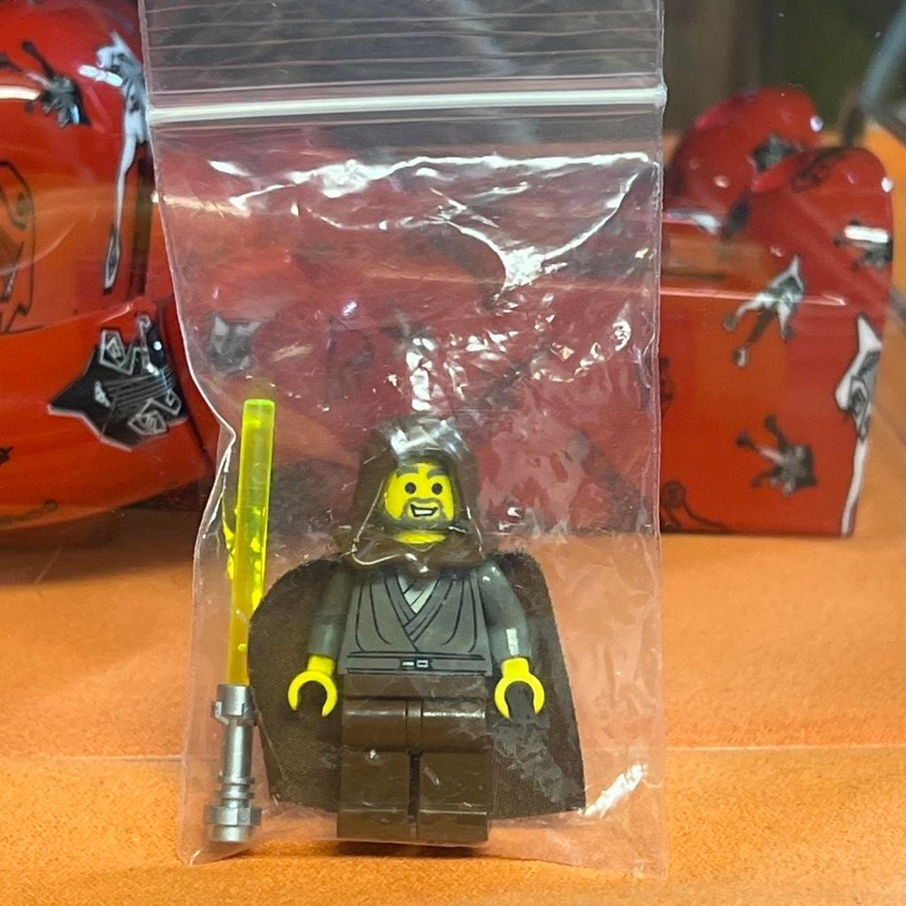 LEGO Jedi Knight (tunica grigio scuro, cappuccio marrone) minifigure (sw0057) come nuovo