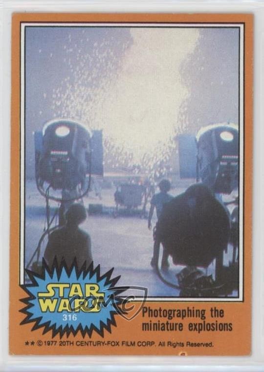 1977 Topps Star Wars Photgraphing the Miniature Explosions #316 2b4