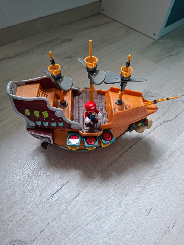 Super Mario - Grand Bateau Volant de Bowser