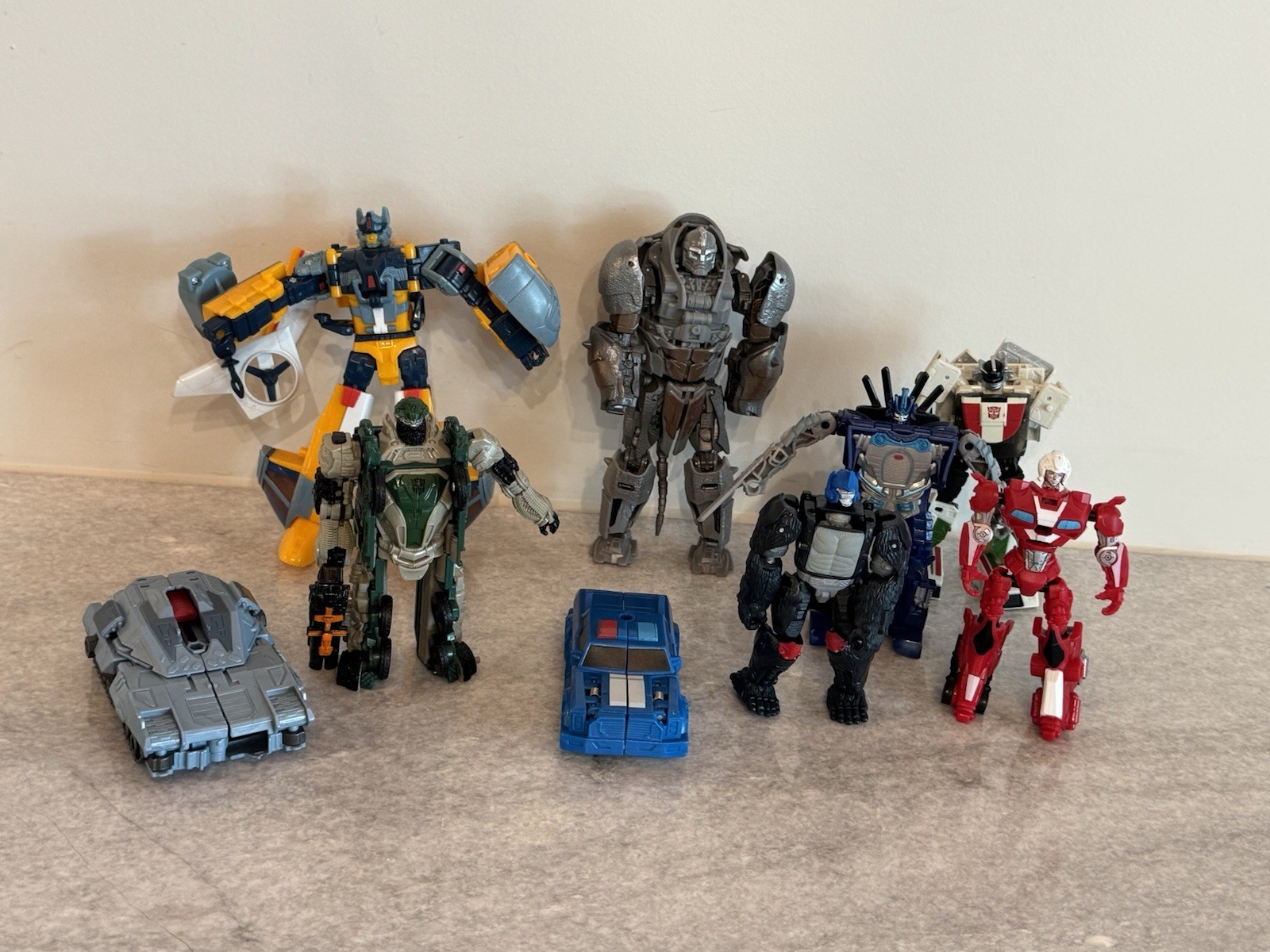 Transformers Studio Series Rise of the Beast Cybertron Rhinox, Evac, Wheeljack +
