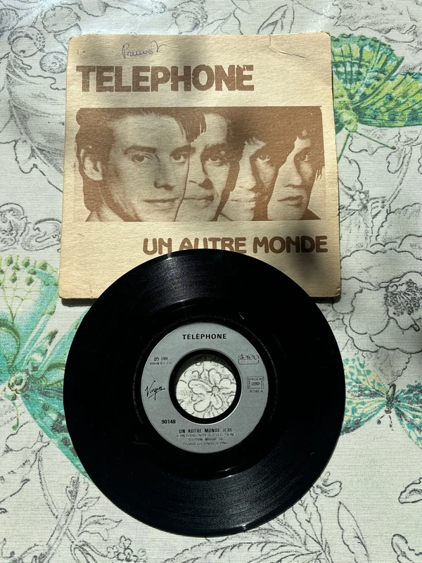 Vinyle - Téléphone