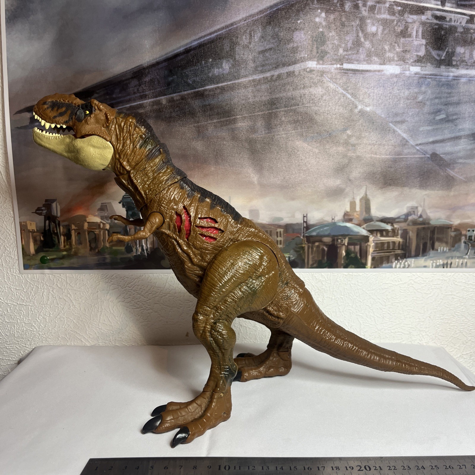 Modellino giocattolo Jurassic World Extreme Damage Tyrannosaurus Rex Mattel Dinosaur Park