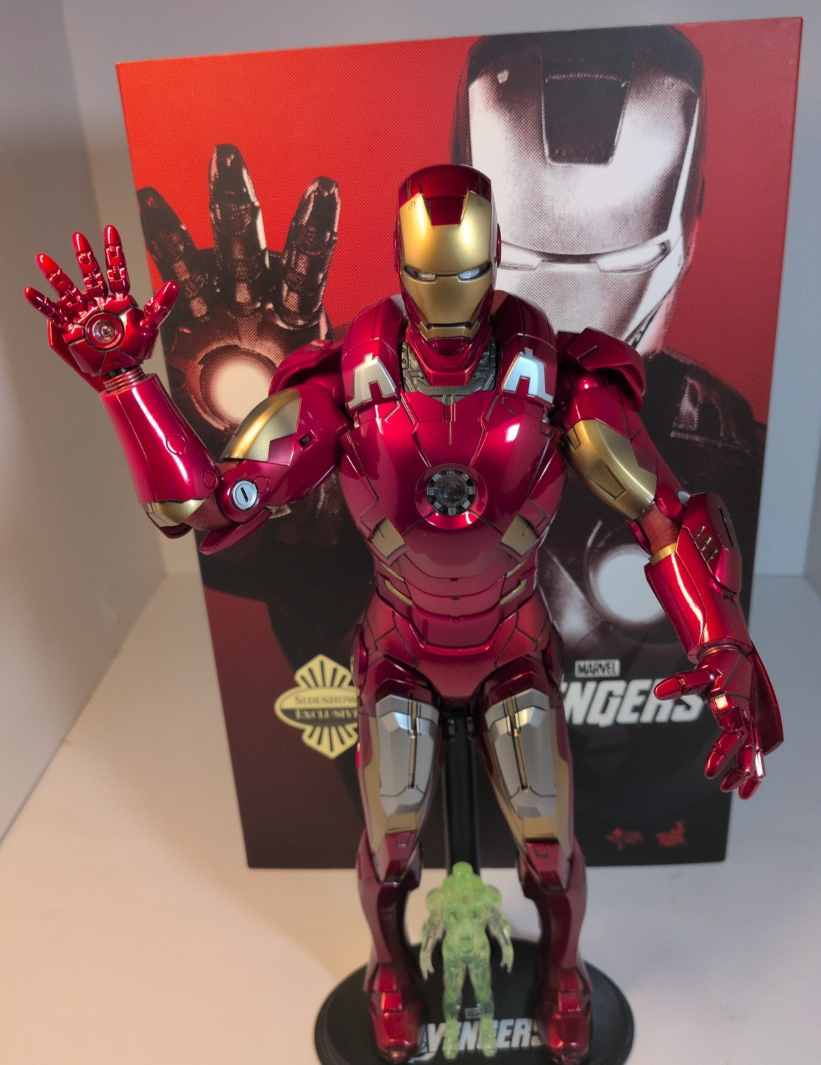 Hot Toys MMS185 The Avengers Iron Man Mark VII 1/6 Figure Complete Exclusive