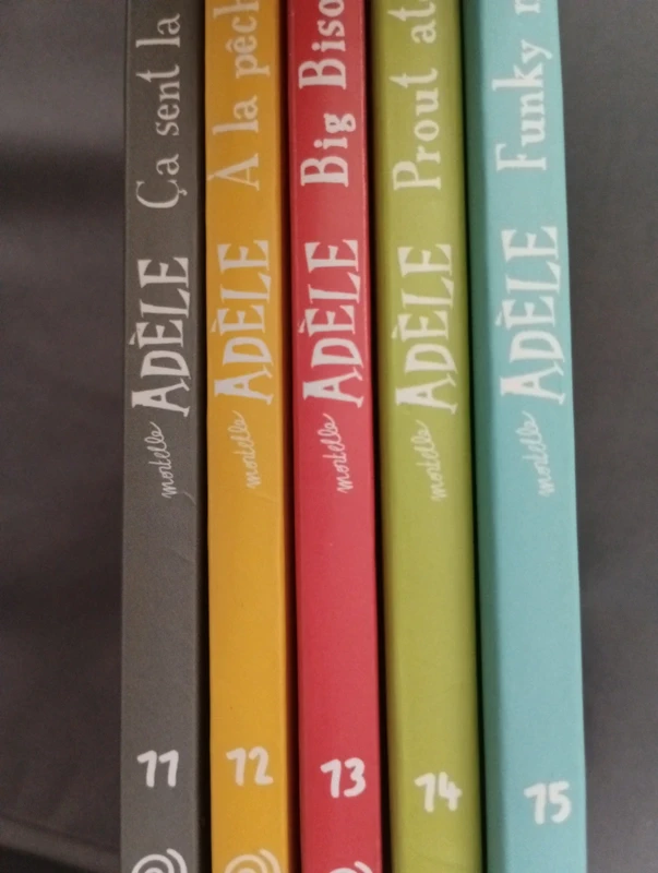 Mortelle Adèle, lot de 5 livres.