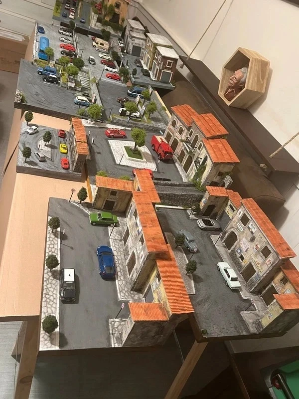 diorami scala 1:43 e 1 da 1:72 leggere annuncio