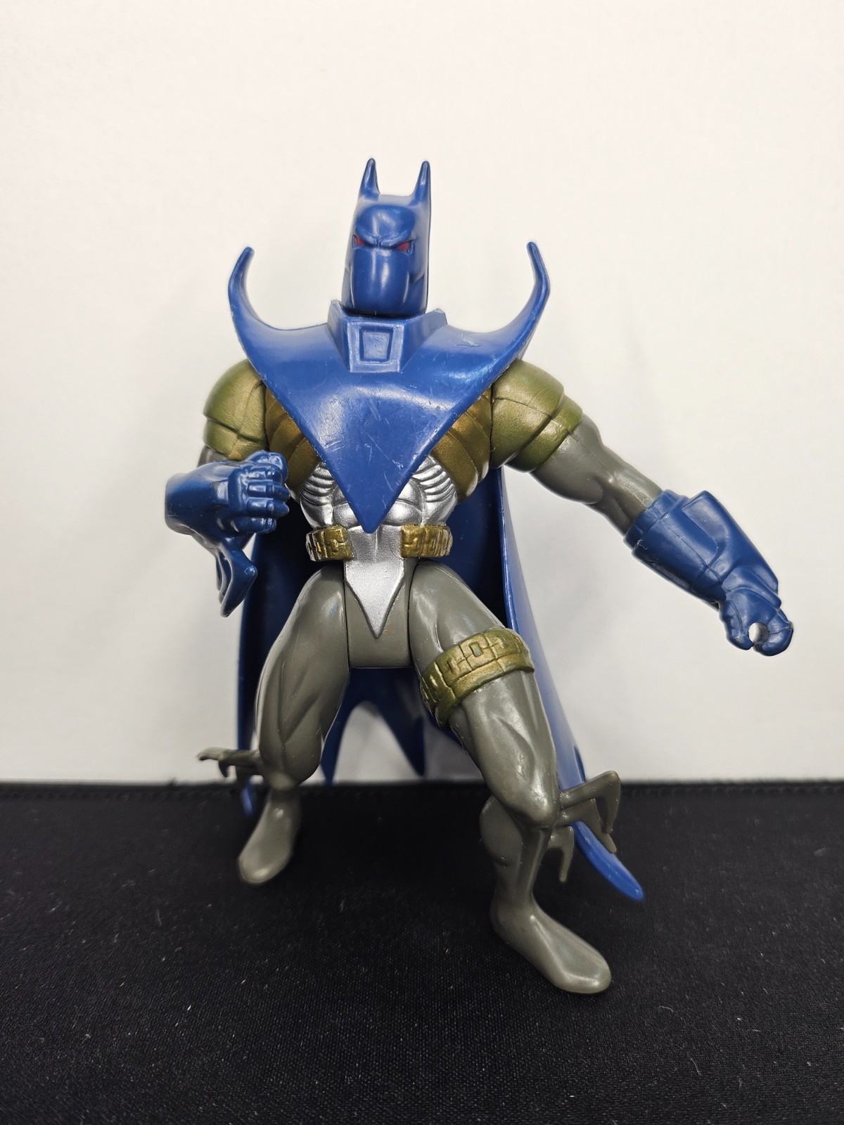 Legends of Batman - Knightsend Batman Vintage 1995 Kenner Action Figure Loose NC