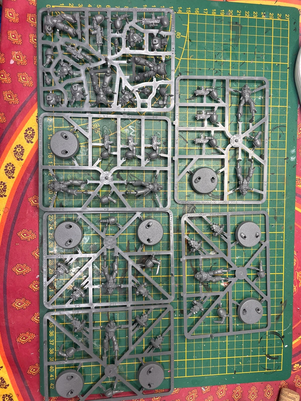 10 Space marines easy to build
